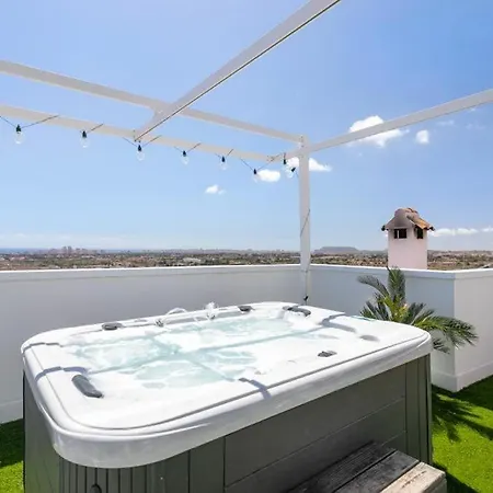 Vakantiehuis Beautiful Private Pool & Jacuzzi With Panoramic Views *
