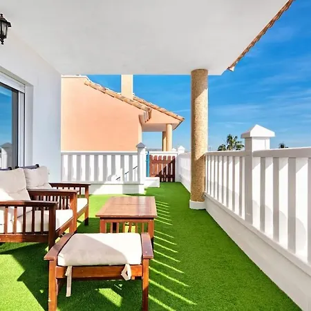 Vakantiehuis Beautiful Private Pool & Jacuzzi With Panoramic Views *