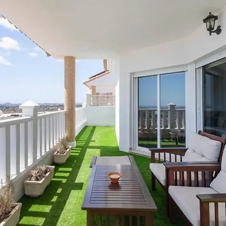 Vakantiehuis Beautiful Private Pool & Jacuzzi With Panoramic Views