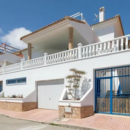 Beautiful Private Pool & Jacuzzi With Panoramic Views Vakantiehuis *